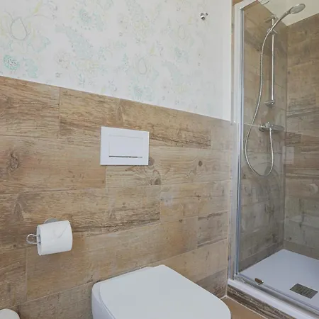 Apartment La Nike - Attico A Desenzano Centro, 10 Minuti Dal Lungo *